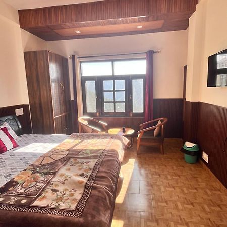 Residence Inn Homestay Shimla Eksteriør billede