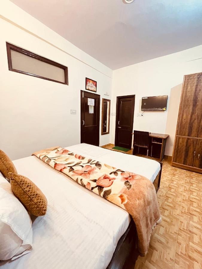 Residence Inn Homestay Shimla Eksteriør billede
