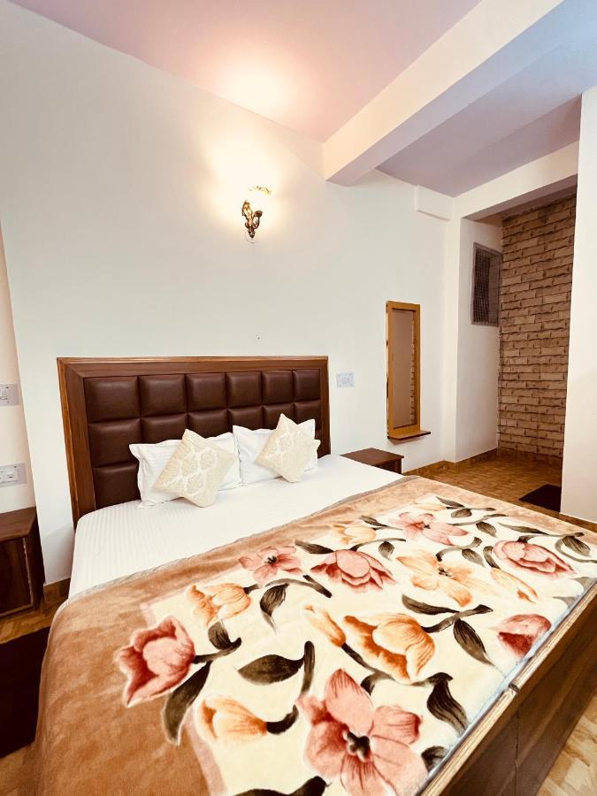 Residence Inn Homestay Shimla Eksteriør billede